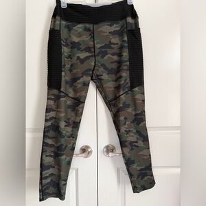 Thrill Performance Women’s Camo Moto Leggings Size 3X High Waist Activewear